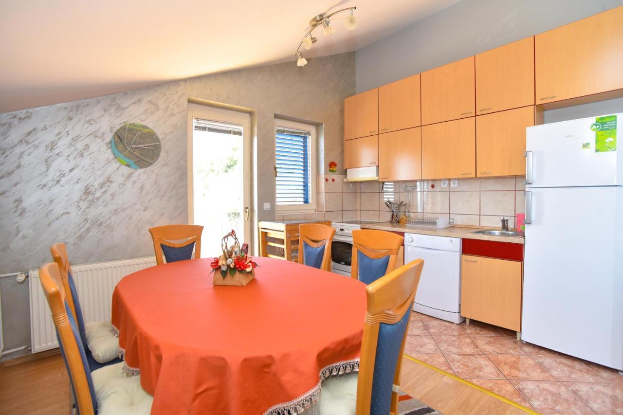 Apartments And Rooms Drago Sveti Stefan Bagian luar foto