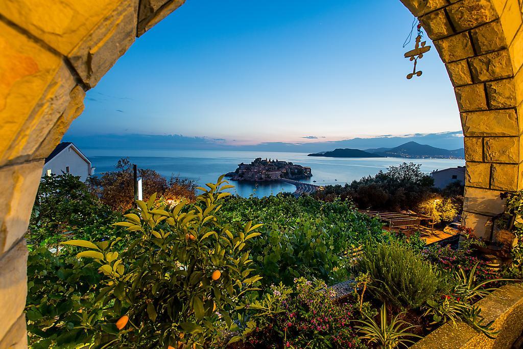 Apartments And Rooms Drago Sveti Stefan Bagian luar foto