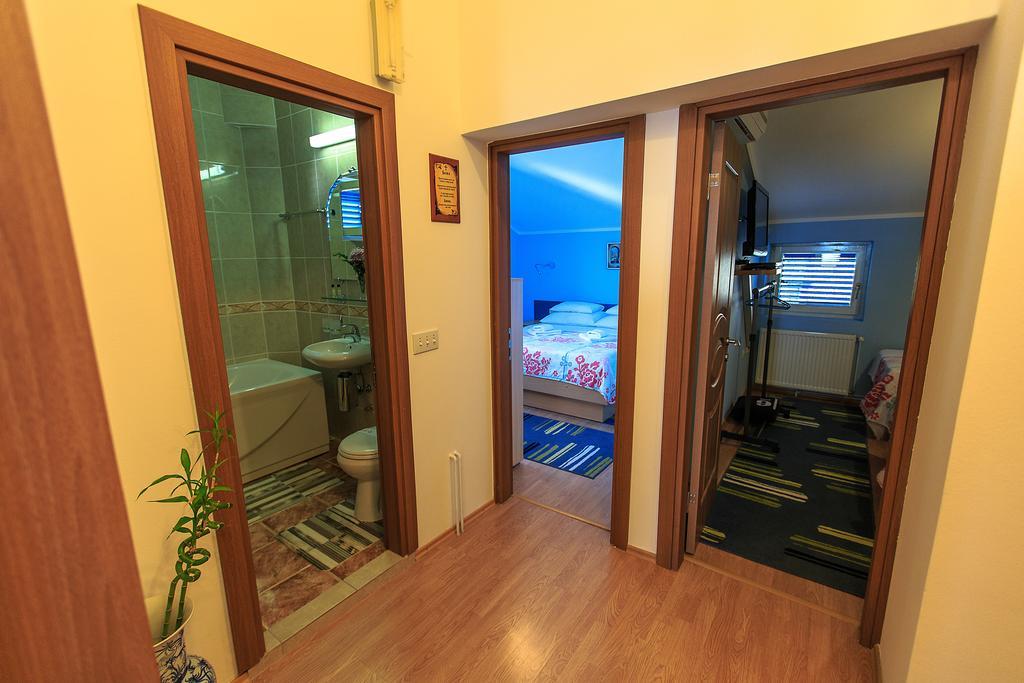 Apartments And Rooms Drago Sveti Stefan Bagian luar foto