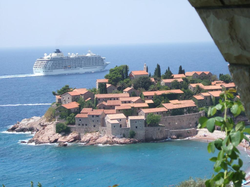 Apartments And Rooms Drago Sveti Stefan Ruang foto