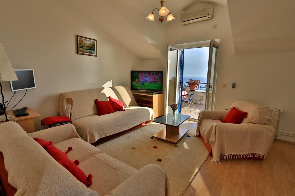 Apartments And Rooms Drago Sveti Stefan Bagian luar foto